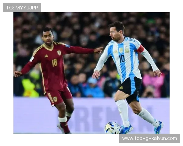 巴黎快速反击中，梅西一脚传中直达门前完成破门